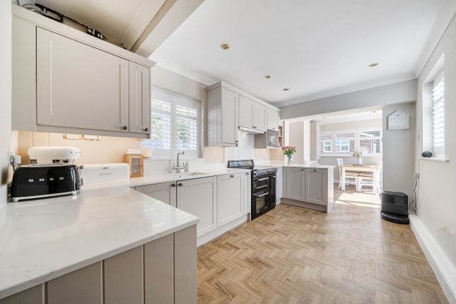 166, Farnborough Road, Hampshire photo 3