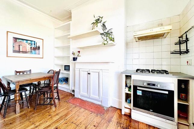 Room 2, 82, Mildmay Road, London photo 5