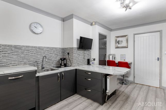 7 Sanders Road, Brixham photo 3