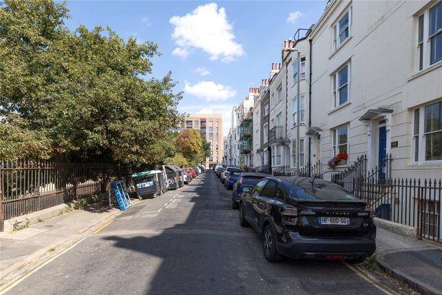 Flat 6, 21, Dorset Gardens, London photo 5