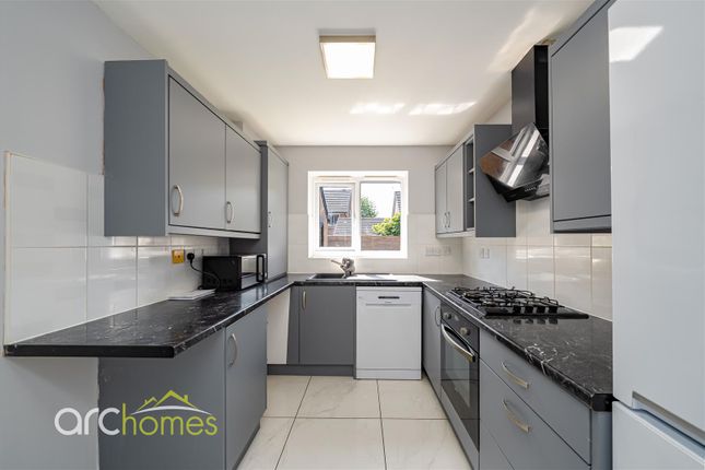 7, Meadows Close, Wigan photo 3