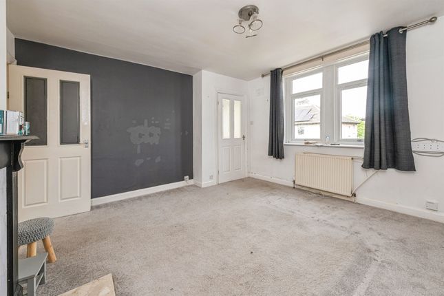 10, Elm Avenue, Holmfirth photo 2