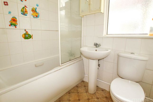 Bellclose Road, West Drayton Middlesex photo 5