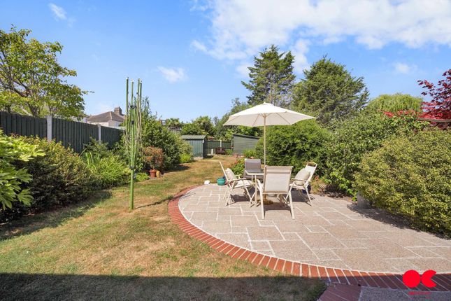 32, Netherpark Drive, Essex photo 4