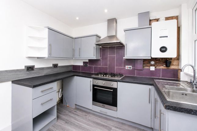 304, Blackburn Road, Darwen photo 4