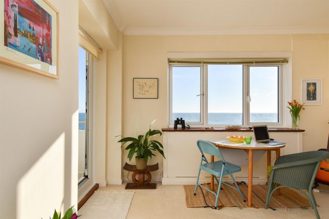 Flat for sale in Marine Court, St. Leonards-On-Sea