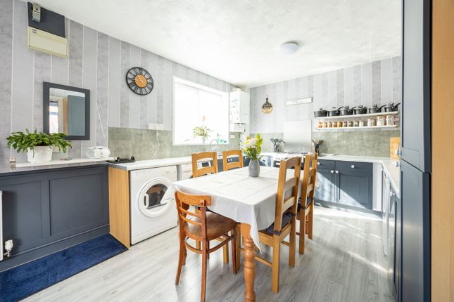 28, Hadrian Avenue, York photo 4