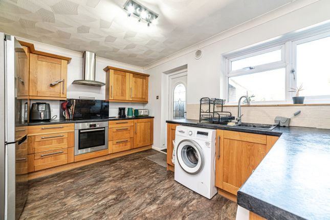 38, Hartmead Road, Thatcham photo 3