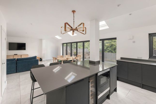 6 Wellburn Park, Newcastle Upon Tyne photo 3