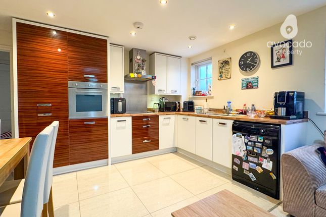 8, Flycatcher Keep, Bracknell photo 4