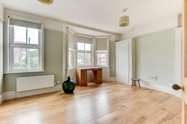 Property to rent in Leighton Road, Hove