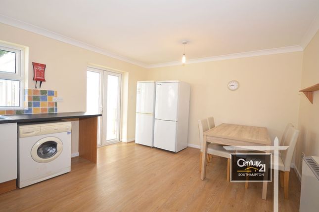 Avenue Road, SOUTHAMPTON photo 3