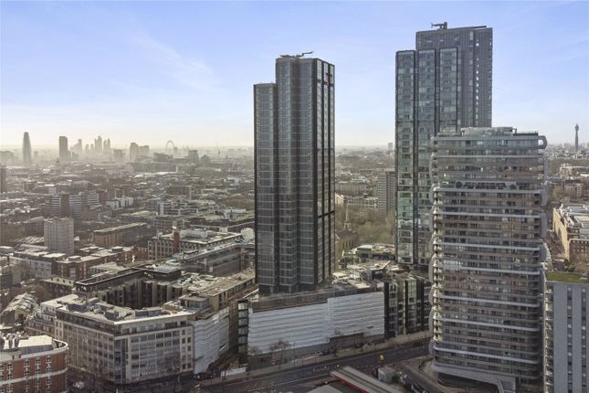 Flat for sale in Bollinder Place, London
