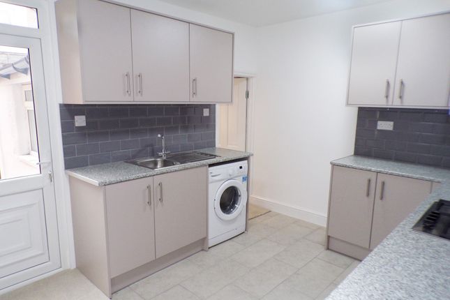 Terraced house to rent in Garfield Road, London