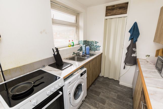 18, Woolton Court, Ellesmere Port photo 4