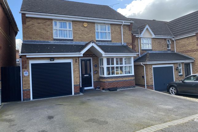 Thumbnail Detached house for sale in Middle Close, Swadlincote