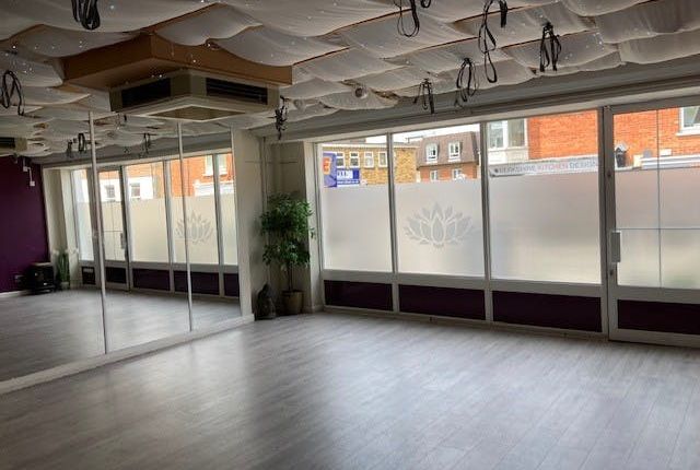 Thumbnail Retail premises to let in 203 - 205 High Street, Crowthorne