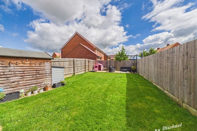 2 Finch Street, Aylesbury photo 3