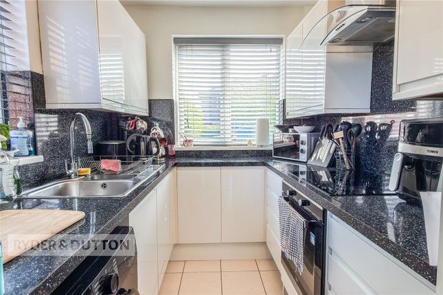 2, Leyburn Road, Manchester photo 5