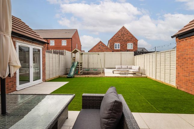 6, Cox Drive, Southam photo 3