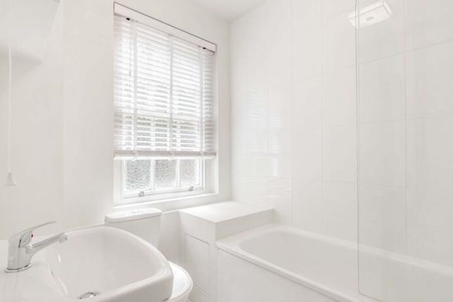 Flat 1, 145, Fulham Road, London photo 3