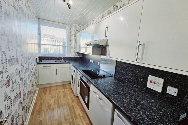 2B Church Street, Broughty Ferry, Dundee photo 2