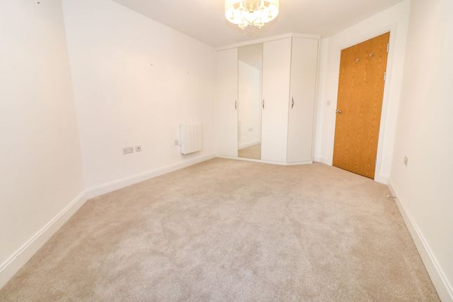 Property for sale in Oakhill Place, High View, Bedford