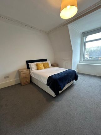 Flat to rent in Commercial Street, City Centre, Dundee
