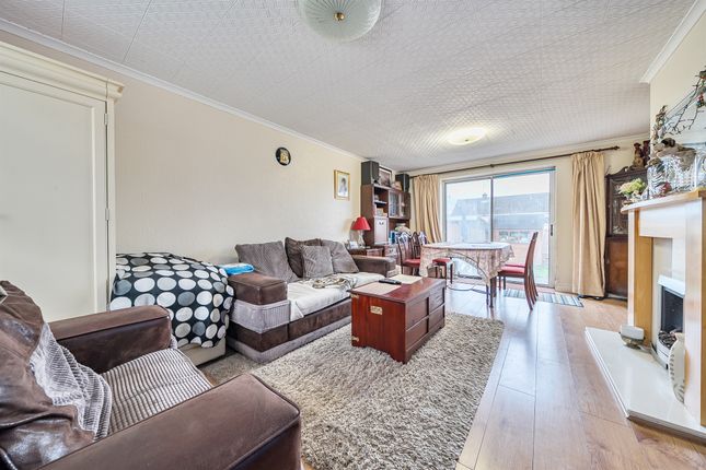 26, Gloucester Road, Maidenhead photo 3