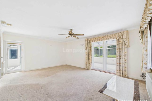 5, Oaks Drive, Swaffham photo 4