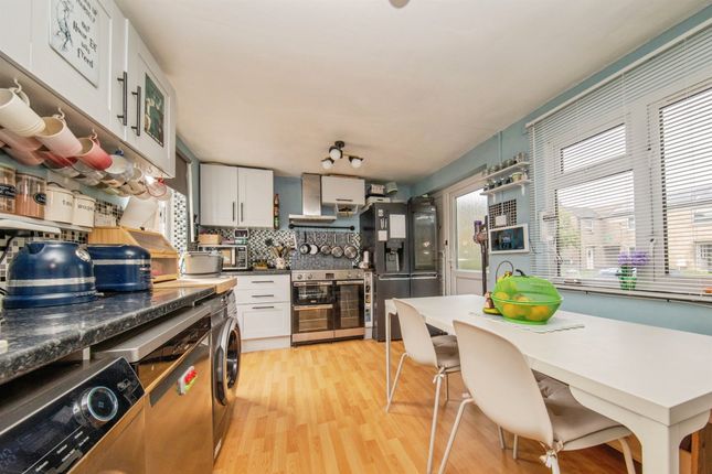 34, Lindsey Avenue, Sudbury photo 4