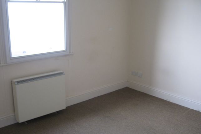 Flat 28 The Metropole, New Street, Dover photo 5