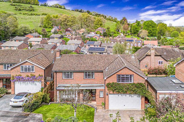 7 Hill Gardens, Streatley on Thames photo 4