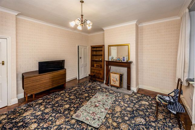 329, Whitehall Road, Bradford photo 4