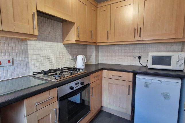 53, Parsons Road, Slough photo 3