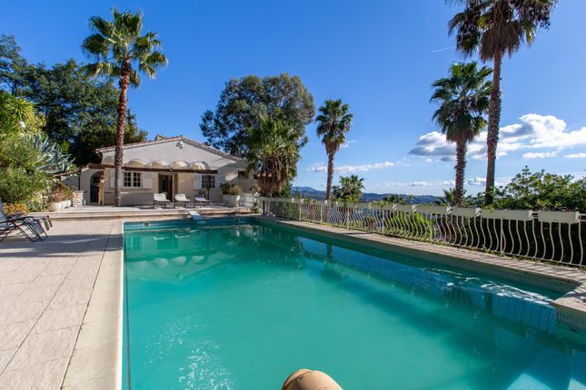 Villa for sale in Gattieres, Vence, St. Paul Area, French Riviera