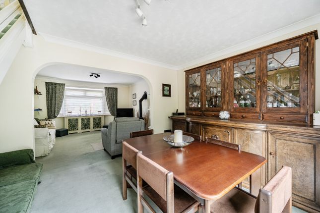 24, Briarwood Road, Surrey photo 4