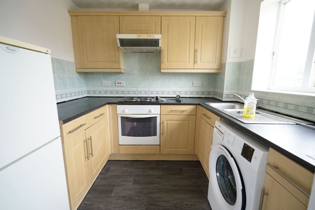 14 Josling Close, Grays photo 3