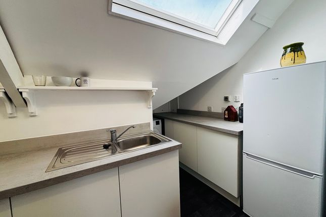 Top Flat, 39, Morrab Road, Penzance photo 5