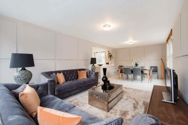 Flat to rent in Boydell Court, St John's Wood Park, London