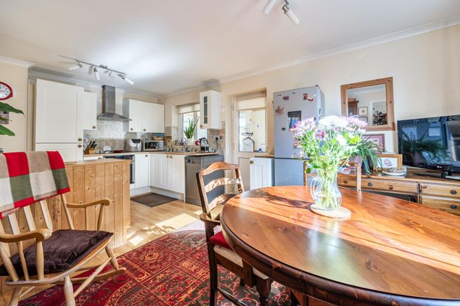 57, Highlands, Devizes photo 4