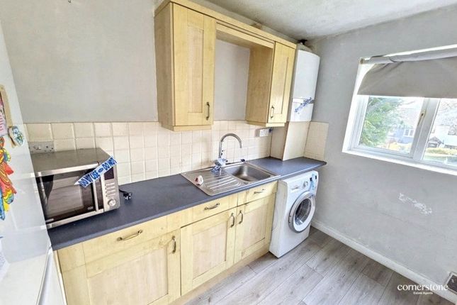 113, Aveling Close, Purley photo 4