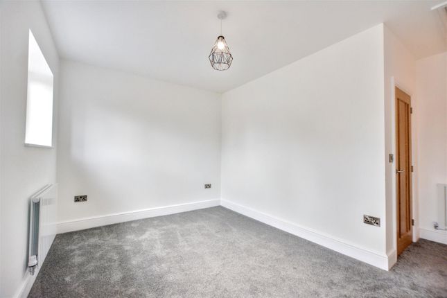 Bedroom 3_3.Jpeg