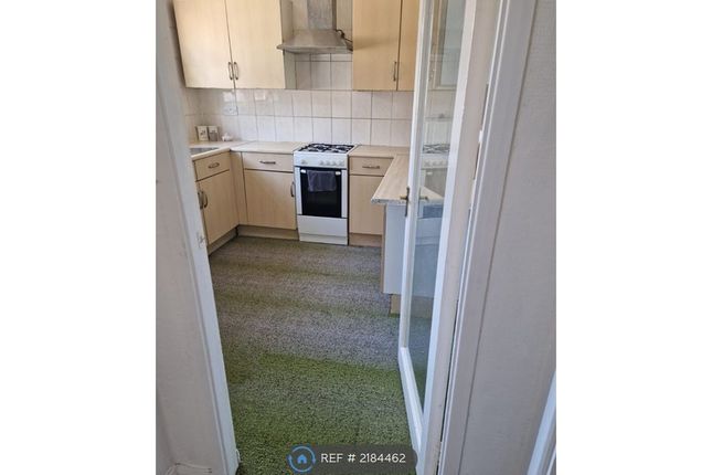 Room to rent in Bennetts Castle Lane, Dagenham