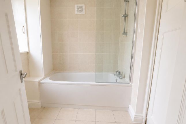 142a, London Road, Isleworth photo 5