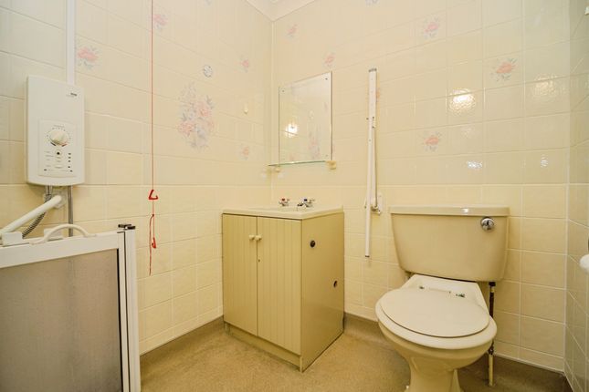 Flat 27, Swanbridge Court, London Road, DORCHESTER photo 4