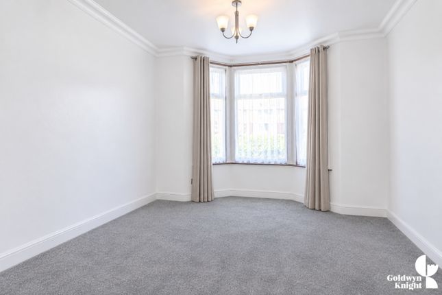 Macaulay Road, London photo 4