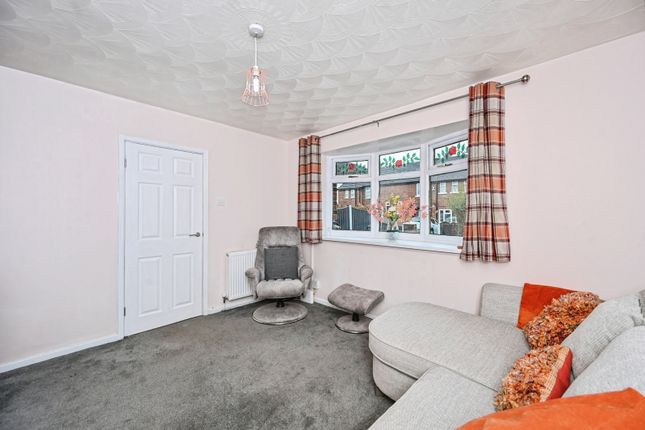 7, Neville Crescent, Warrington photo 2