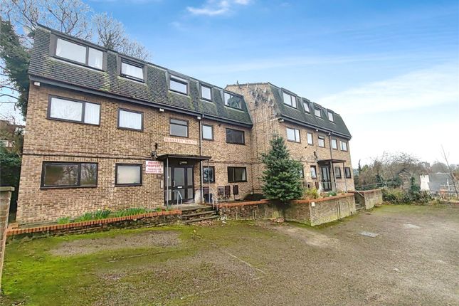 Flat for sale in Berkeley Mount, Old Road, Chatham, Kent