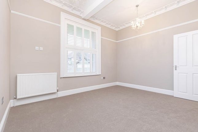 Flat to rent in 13 St Peters Road, Parkstone, Poole